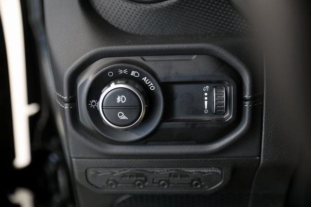 new 2025 Jeep Gladiator car, priced at $52,136