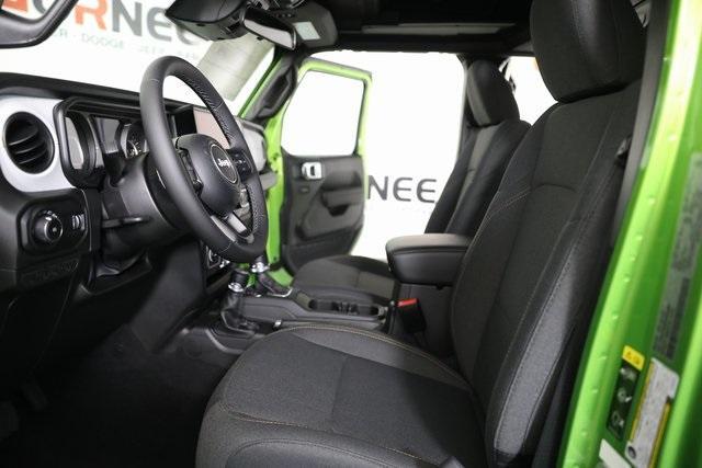 new 2025 Jeep Wrangler car, priced at $44,577