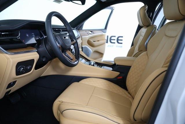 new 2025 Jeep Grand Cherokee car, priced at $59,354