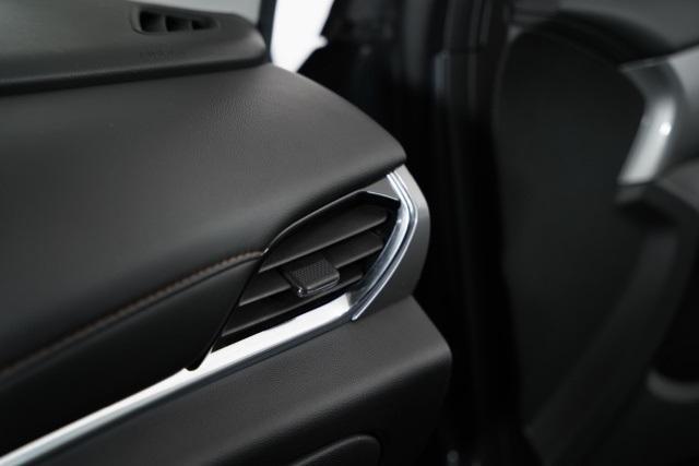 used 2021 Chevrolet Traverse car, priced at $23,498