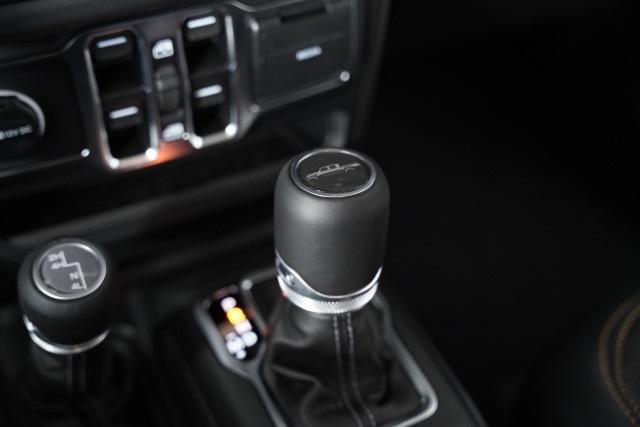 new 2025 Jeep Gladiator car, priced at $41,698