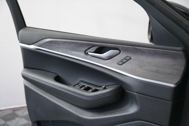 new 2025 Jeep Grand Cherokee L car, priced at $48,303