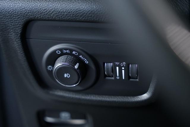 new 2025 Jeep Grand Cherokee car, priced at $43,509