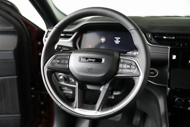new 2025 Jeep Grand Cherokee car, priced at $41,202