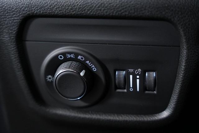 new 2025 Jeep Grand Cherokee car, priced at $36,046