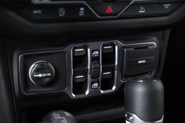 new 2025 Jeep Wrangler car, priced at $44,327