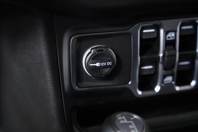 new 2025 Jeep Wrangler car, priced at $44,327