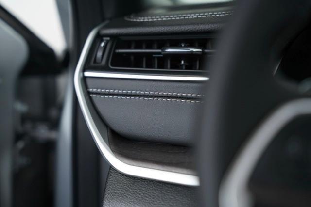 new 2025 Jeep Grand Cherokee car, priced at $42,395