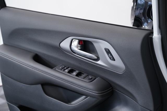 new 2025 Chrysler Pacifica car, priced at $40,395