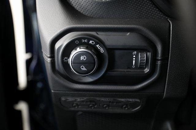 new 2025 Jeep Gladiator car, priced at $52,392