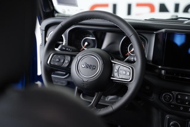 new 2025 Jeep Gladiator car, priced at $43,193