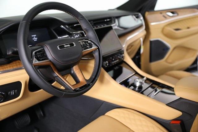 new 2025 Jeep Grand Cherokee car, priced at $56,970