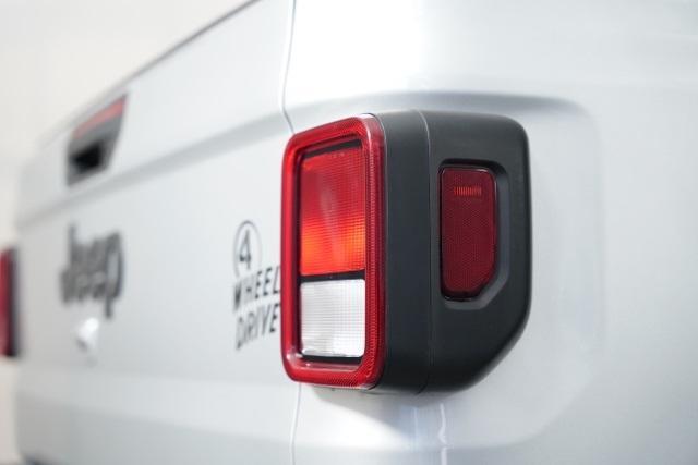 used 2022 Jeep Gladiator car, priced at $31,476