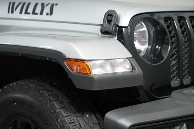 used 2022 Jeep Gladiator car, priced at $31,476