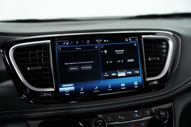 new 2026 Chrysler Pacifica car, priced at $39,960