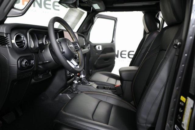 new 2025 Jeep Wrangler car, priced at $54,582