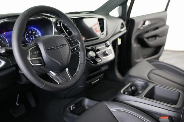 new 2025 Chrysler Pacifica car, priced at $40,145