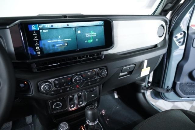 new 2026 Jeep Wrangler car, priced at $43,476