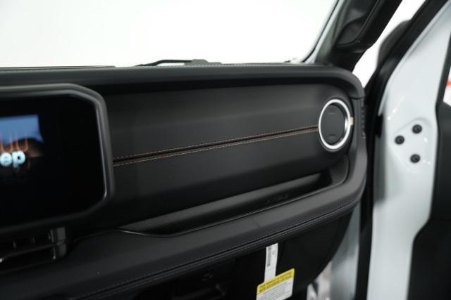 new 2025 Jeep Gladiator car, priced at $41,321