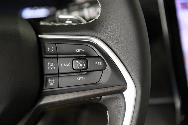 new 2025 Jeep Grand Cherokee car, priced at $45,405