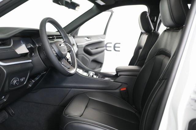 new 2025 Jeep Grand Cherokee car, priced at $45,405