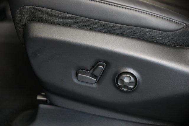 new 2025 Chrysler Pacifica car, priced at $40,395