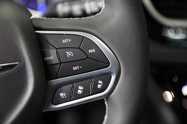 new 2025 Chrysler Pacifica car, priced at $40,395