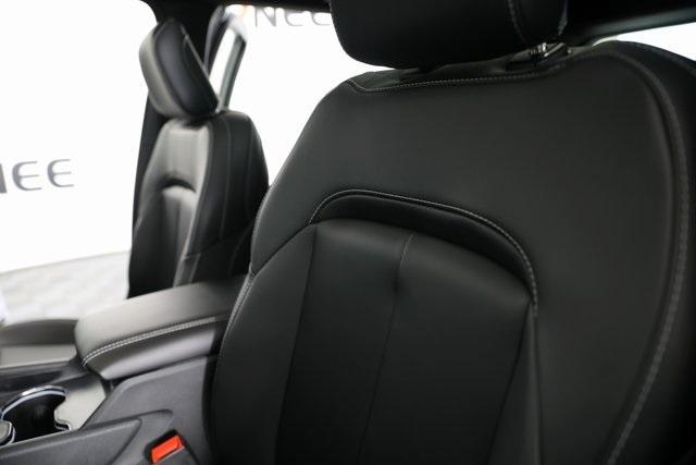 new 2025 Jeep Grand Cherokee car, priced at $45,707