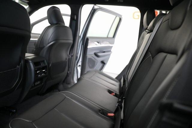 new 2025 Jeep Grand Cherokee car, priced at $45,707