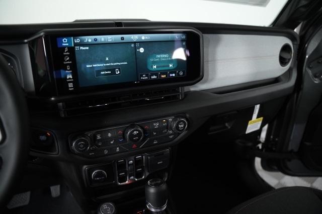 new 2025 Jeep Wrangler car, priced at $44,327