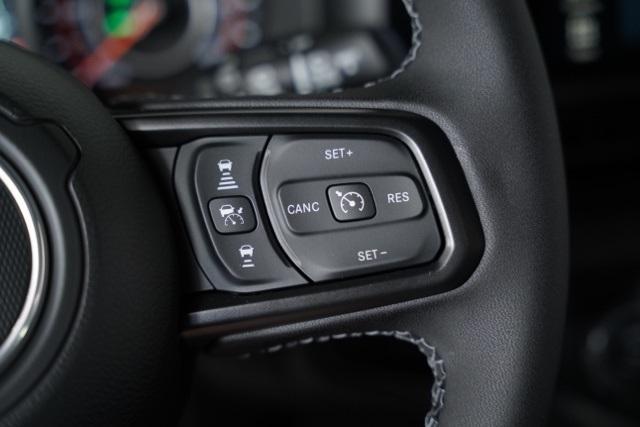 new 2025 Jeep Wrangler car, priced at $44,327