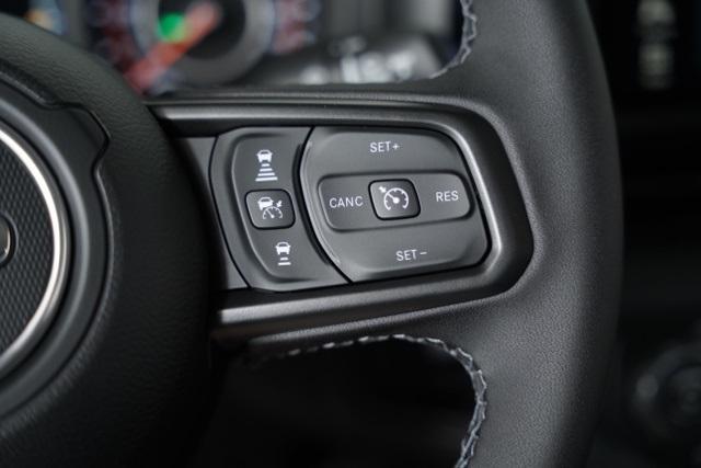 new 2025 Jeep Gladiator car, priced at $42,704