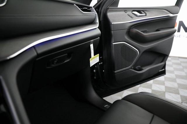 new 2025 Jeep Grand Cherokee car, priced at $52,509