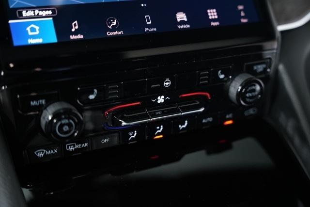 new 2025 Jeep Grand Cherokee car, priced at $44,398