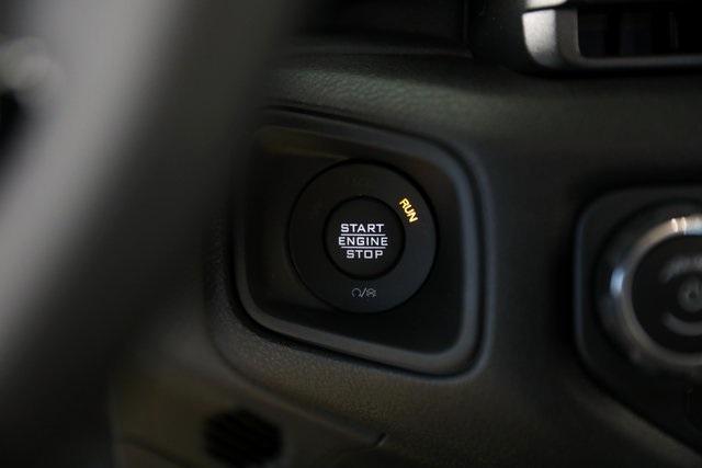 new 2025 Jeep Gladiator car, priced at $41,103