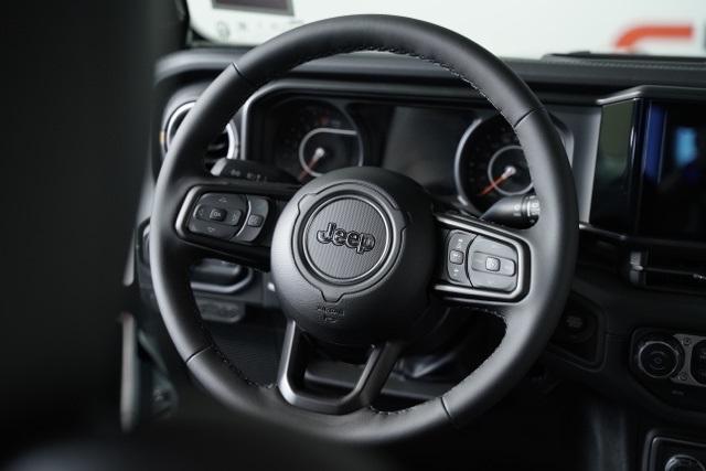 new 2025 Jeep Gladiator car, priced at $48,228