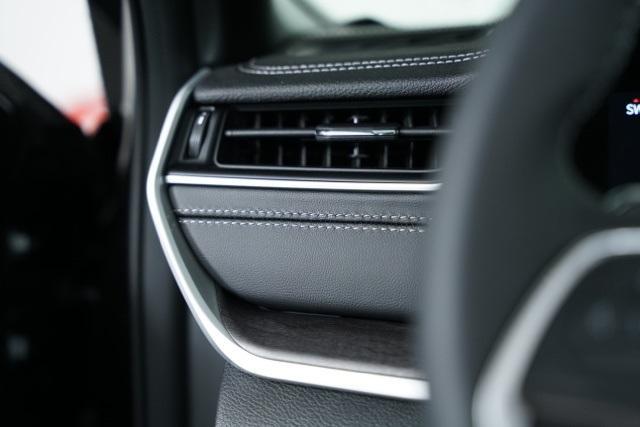 new 2025 Jeep Grand Cherokee L car, priced at $43,867