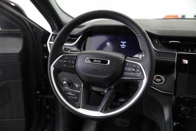 new 2025 Jeep Grand Cherokee car, priced at $41,202