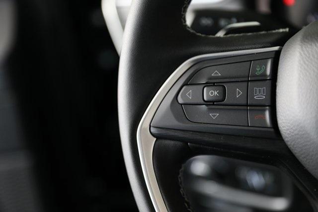 new 2025 Jeep Grand Cherokee car, priced at $41,202