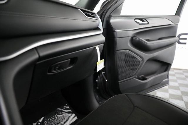 new 2025 Jeep Grand Cherokee L car, priced at $43,834