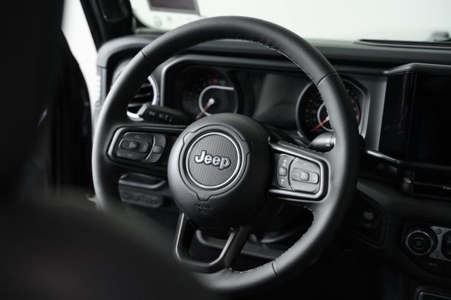 new 2025 Jeep Gladiator car, priced at $46,763