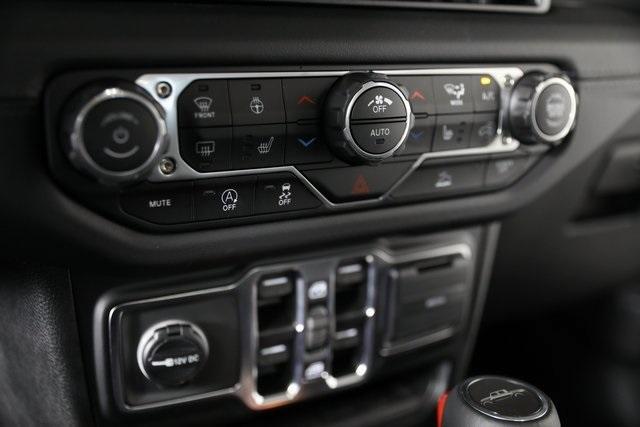 new 2025 Jeep Gladiator car, priced at $47,978