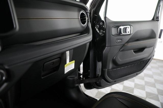 new 2025 Jeep Gladiator car, priced at $47,978
