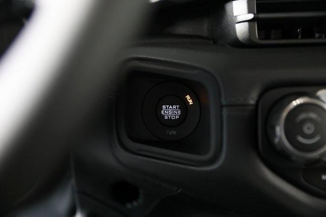 new 2025 Jeep Gladiator car, priced at $47,978