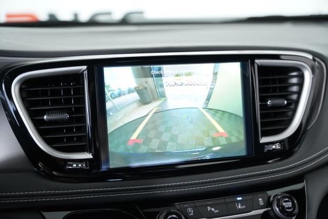 new 2025 Chrysler Pacifica car, priced at $40,895