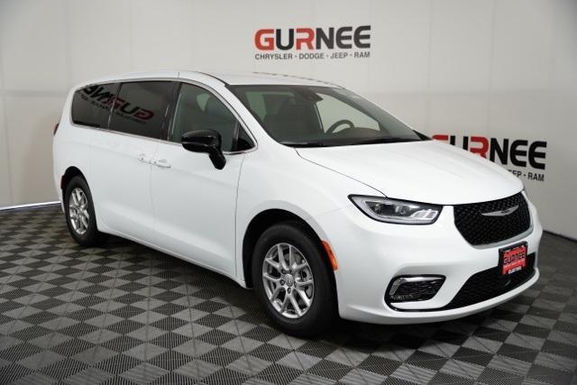 new 2026 Chrysler Pacifica car, priced at $39,069