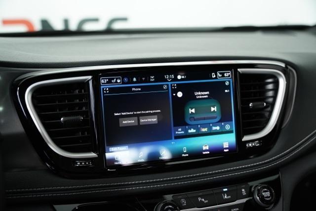 new 2026 Chrysler Pacifica car, priced at $39,069