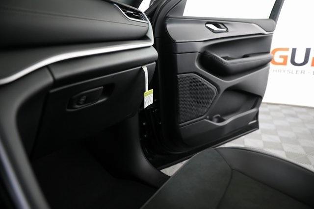 new 2025 Jeep Grand Cherokee L car, priced at $42,194