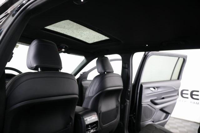 new 2025 Jeep Grand Cherokee L car, priced at $42,194
