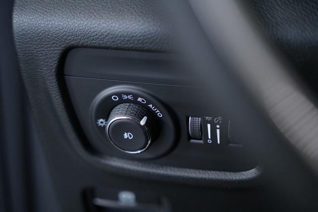 new 2025 Jeep Grand Cherokee car, priced at $43,509